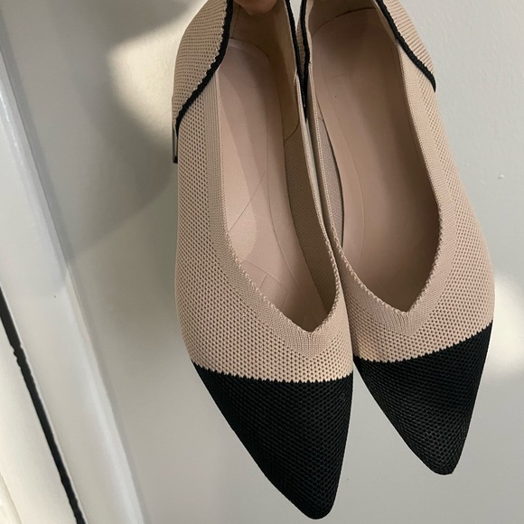 Two Tone Shoe - Picture 2 of 5